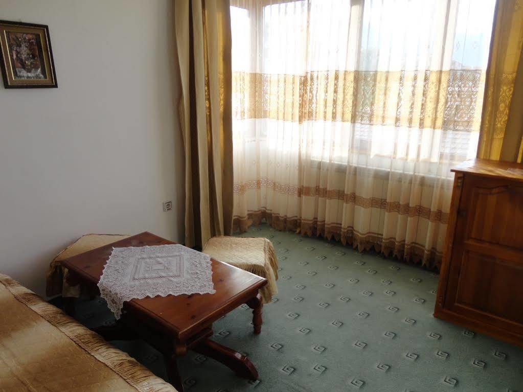 Guest Rooms Grachenovi Bansko Bagian luar foto